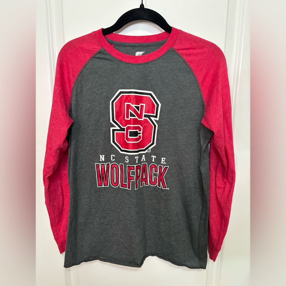 NC State Youth XL (20)Raglan Style Long Sleeve T shirt Game Day Colloseum brand